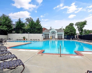 8 S Van Dorn Street - Photo Thumbnail 20