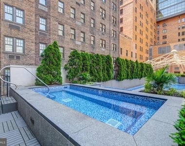219 S 18th Street - Photo Thumbnail 11