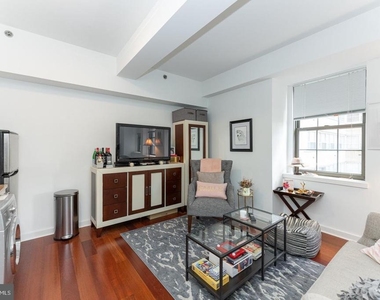 219 S 18th Street - Photo Thumbnail 3