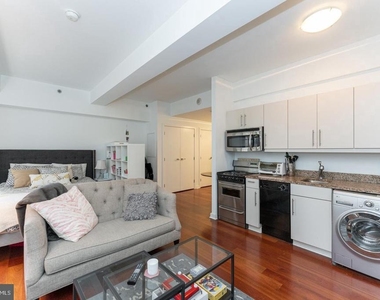 219 S 18th Street - Photo Thumbnail 4