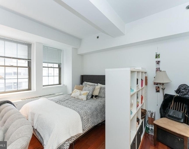 219 S 18th Street - Photo Thumbnail 6