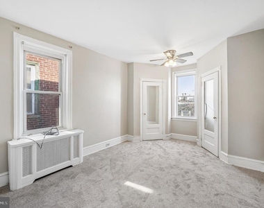 5428 Whitby Avenue - Photo Thumbnail 9