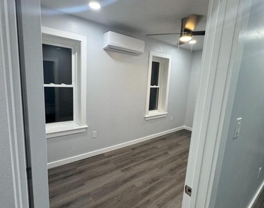 2730 N 5th Street - Photo Thumbnail 5