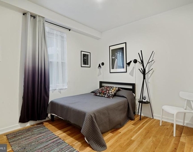 1918 E Cumberland Street - Photo Thumbnail 7