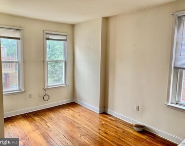 4217 Ridge Avenue - Photo Thumbnail 10