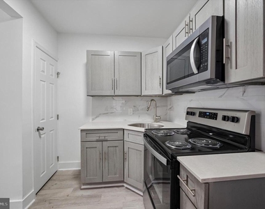 2522 N Opal Street - Photo Thumbnail 4