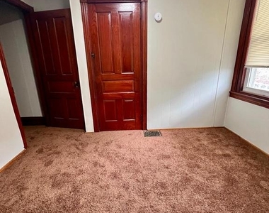502 Buttonwood Street - Photo Thumbnail 16