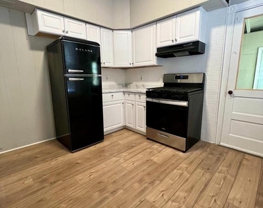 502 Buttonwood Street - Photo Thumbnail 7