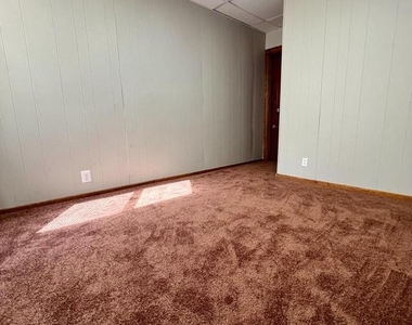 502 Buttonwood Street - Photo Thumbnail 20