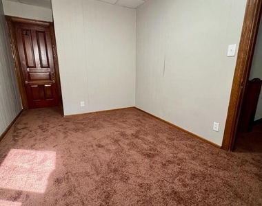502 Buttonwood Street - Photo Thumbnail 19