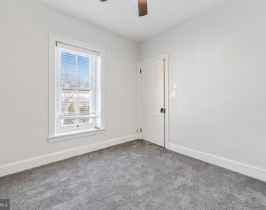 240 Franklin Street - Photo Thumbnail 9