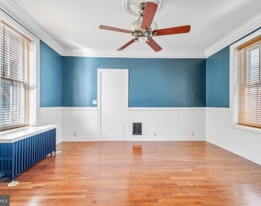 240 Franklin Street - Photo Thumbnail 5