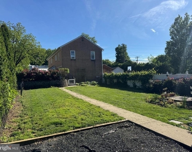 240 Franklin Street - Photo Thumbnail 27