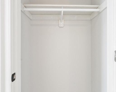 240 Franklin Street - Photo Thumbnail 13