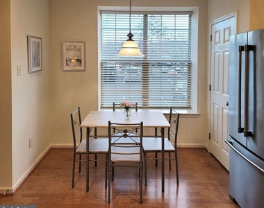 2203 Applewood Court - Photo Thumbnail 2