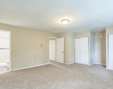 5204 Leeward Road - Photo Thumbnail 6