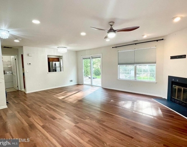 21 Evergreen Drive - Photo Thumbnail 5