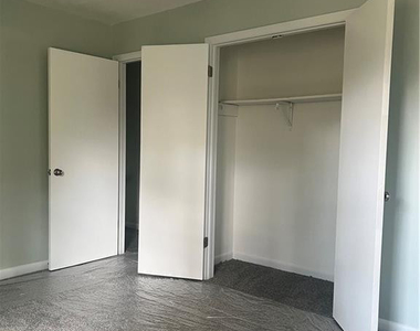 1215 Patrick Drive - Photo Thumbnail 13