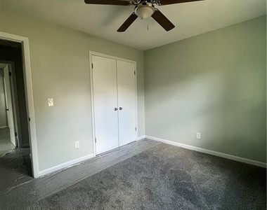 1215 Patrick Drive - Photo Thumbnail 24