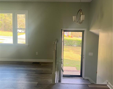 1215 Patrick Drive - Photo Thumbnail 4