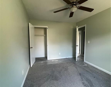 1215 Patrick Drive - Photo Thumbnail 20