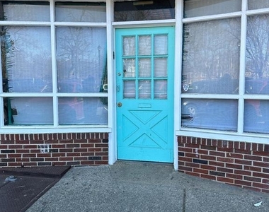 1192 Yorkship Square - Photo Thumbnail 3