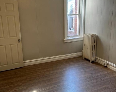 1192 Yorkship Square - Photo Thumbnail 17