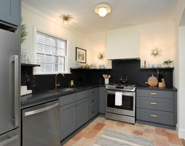 821 N Buchanan Boulevard - Photo Thumbnail 15