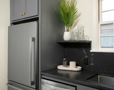 821 N Buchanan Boulevard - Photo Thumbnail 19
