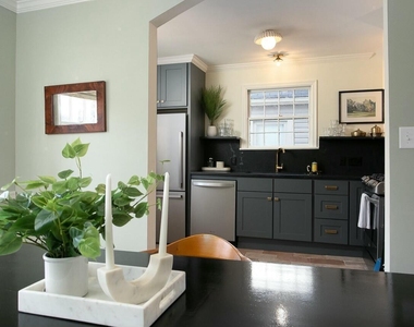 821 N Buchanan Boulevard - Photo Thumbnail 13