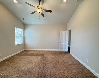 490 Access Drive - Photo Thumbnail 10