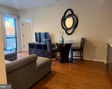 1320 Fenwick Lane - Photo Thumbnail 14