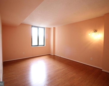 7401 Westlake Terrace - Photo Thumbnail 18