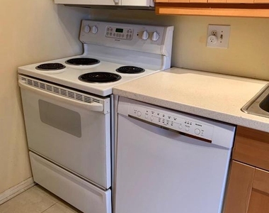 7401 Westlake Terrace - Photo Thumbnail 14