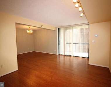 7401 Westlake Terrace - Photo Thumbnail 5