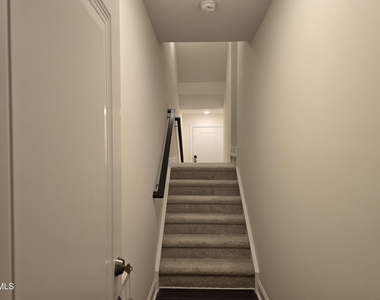 109 Ailey Brook Way - Photo Thumbnail 20