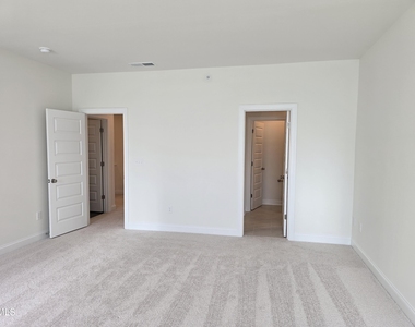 109 Ailey Brook Way - Photo Thumbnail 12