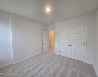 109 Ailey Brook Way - Photo Thumbnail 18