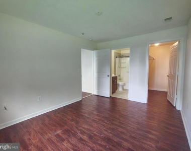 17701 Kilmarnock Terrace - Photo Thumbnail 22