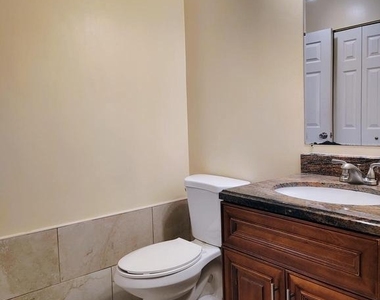 17701 Kilmarnock Terrace - Photo Thumbnail 6