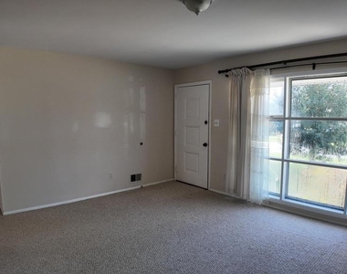 4419 Renn Street - Photo Thumbnail 12