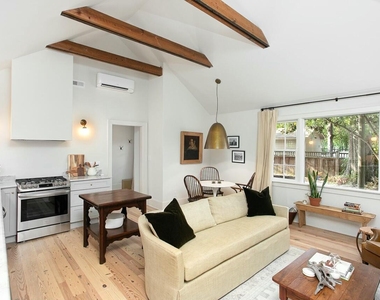 821 N Buchanan Boulevard - Photo Thumbnail 7