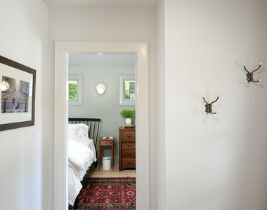 821 N Buchanan Boulevard - Photo Thumbnail 15