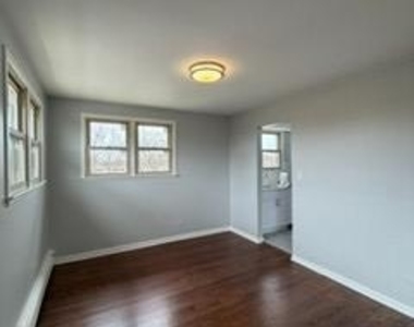 8644 Skokie Boulevard - Photo Thumbnail 10
