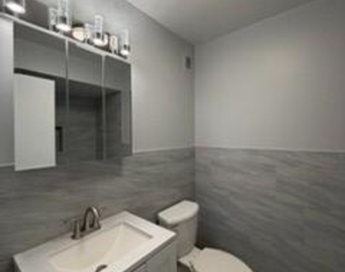 8644 Skokie Boulevard - Photo Thumbnail 9
