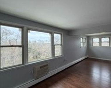 8644 Skokie Boulevard - Photo Thumbnail 7