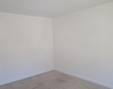 5185 Mudville Lane - Photo Thumbnail 3