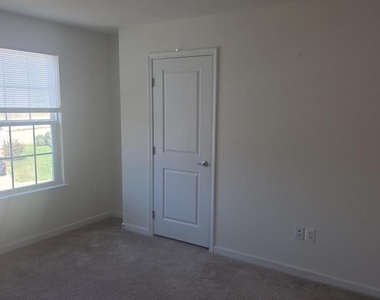 5185 Mudville Lane - Photo Thumbnail 1