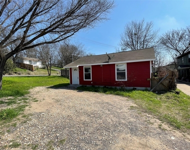 1041 Lott Ave - Photo Thumbnail 1