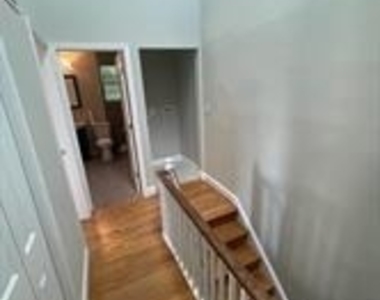 5032 E Capitol Street Ne - Photo Thumbnail 10